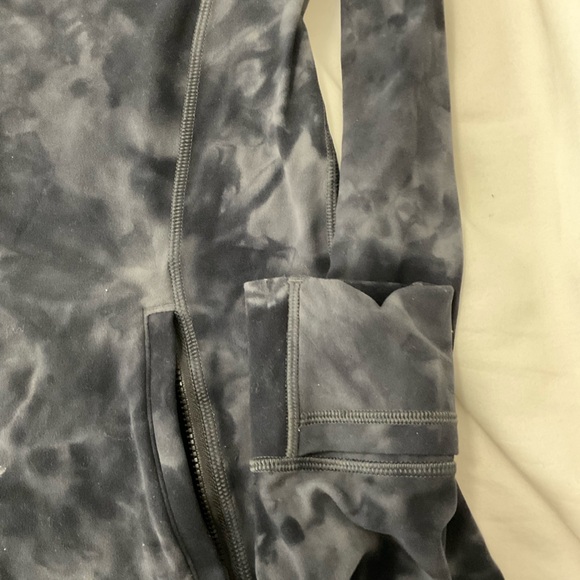 Lululemon define jacket blue tidye size 8 - Picture 7 of 7